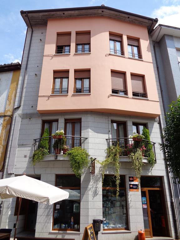 Apartamentos San Pelayo Onís Pokoj fotografie