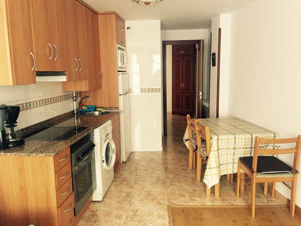 Apartamentos San Pelayo Onís Pokoj fotografie