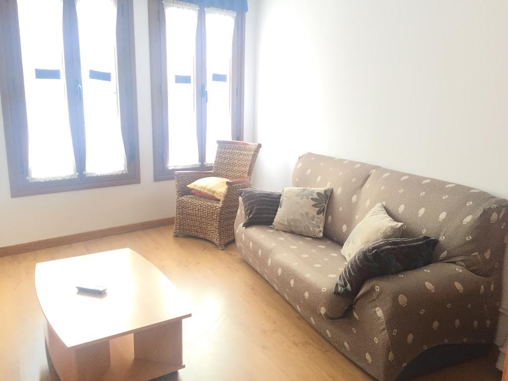 Apartamentos San Pelayo Onís Pokoj fotografie